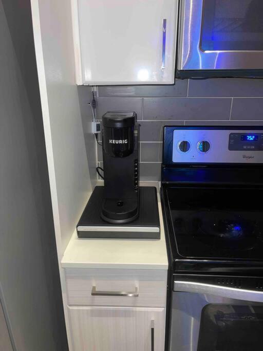 Apartment Midtown Modern Masterpiece 1 Bd 1Bth 18'Ceilings