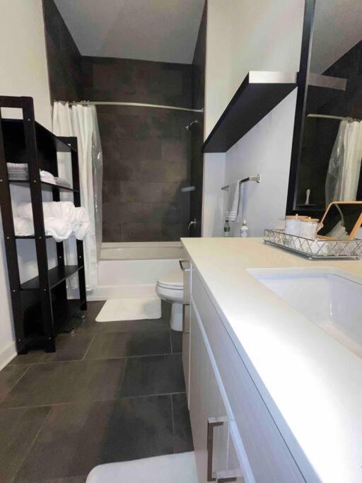Apartment Midtown Modern Masterpiece 1 Bd 1Bth 18'Ceilings *