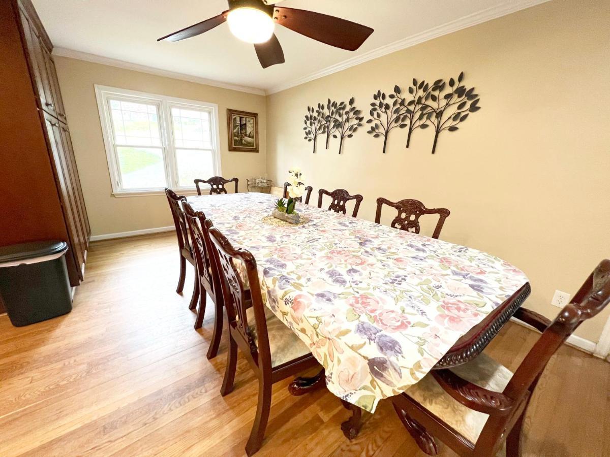445 Forest Hills Dr *