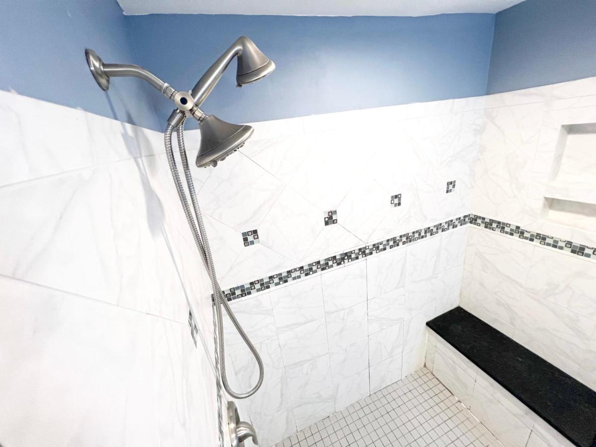 445 Forest Hills Dr *
