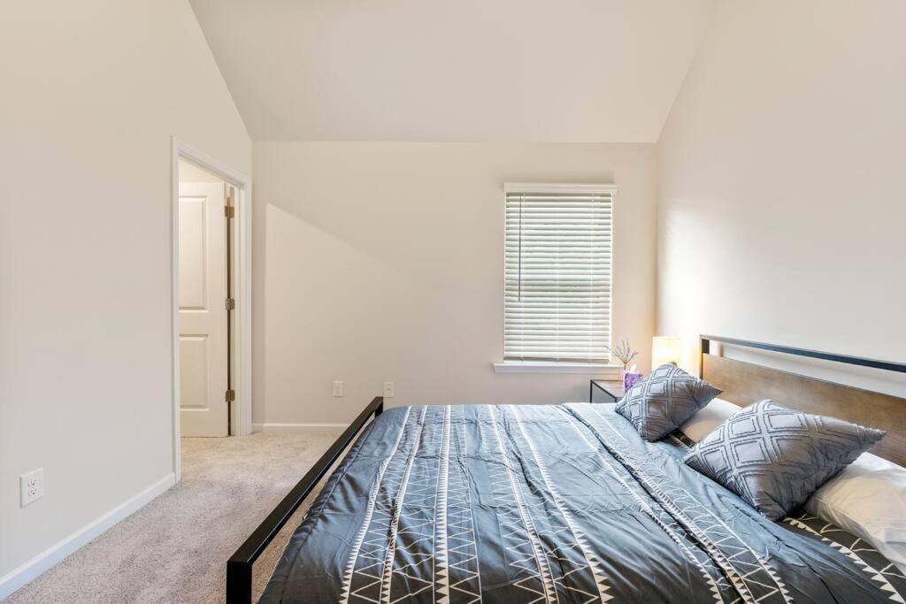 Brand New Modern House! 10min From Atl Airport Holiday home *