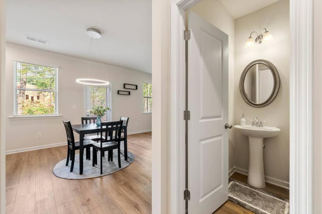 Brand New Modern House! 10min From Atl Airport Atlanta