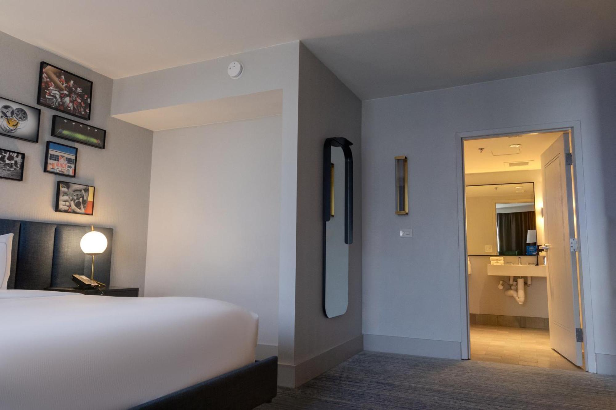 The Starling Midtown, Curio Collection By Hilton Hotel 4*