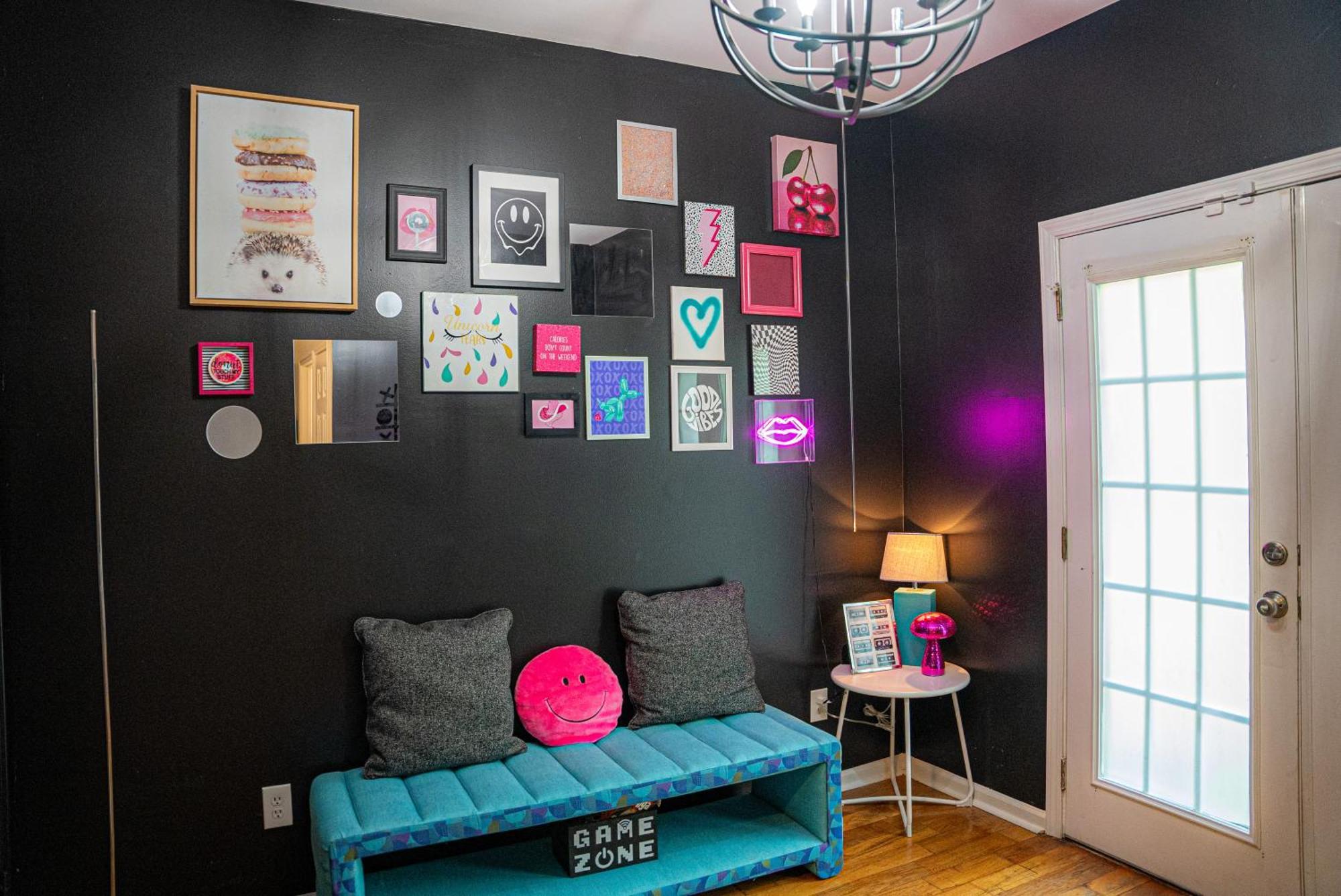 Stylish Cozi Abode Of Atlanta