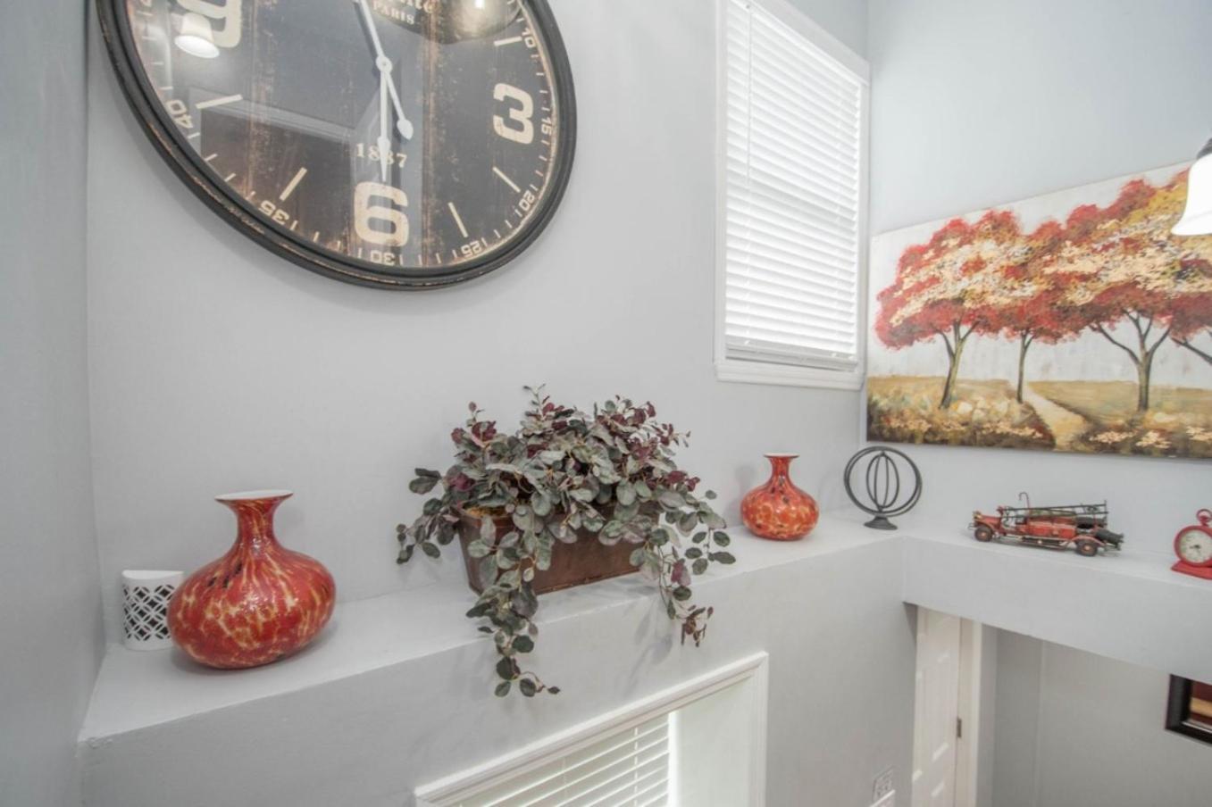 Holiday home Updated 8bd Near The Of *