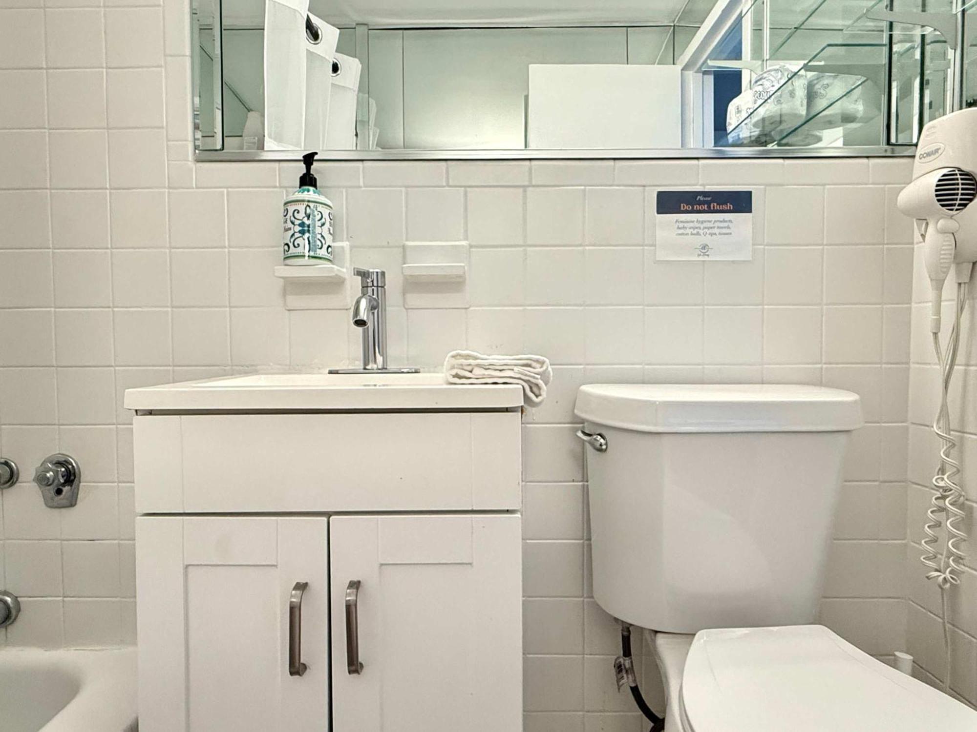 Holiday home Close To Everywhere Downtown Onsite Parking Lm1004