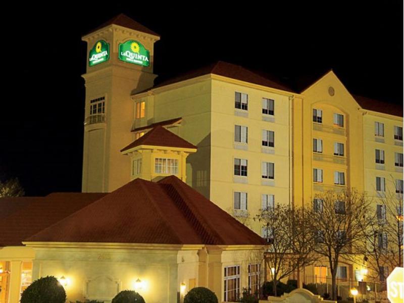 Quality & Near Six Flags East Hotel