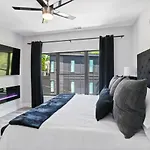 The Red Door - Ultra Modern Atlanta Home - Designedbydom
