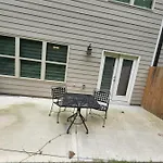 Open And Cozy Atlanta 3 Bedroom Home