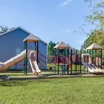 Open And Cozy Atlanta 3 Bedroom Home