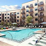 Bleisure At Atlantic Station Modern 1 Bedroom