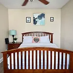 Downtown! 2Bd City View Onsite Parking King Lm809