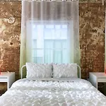 Downtown Romance - Location - Comfort - Style