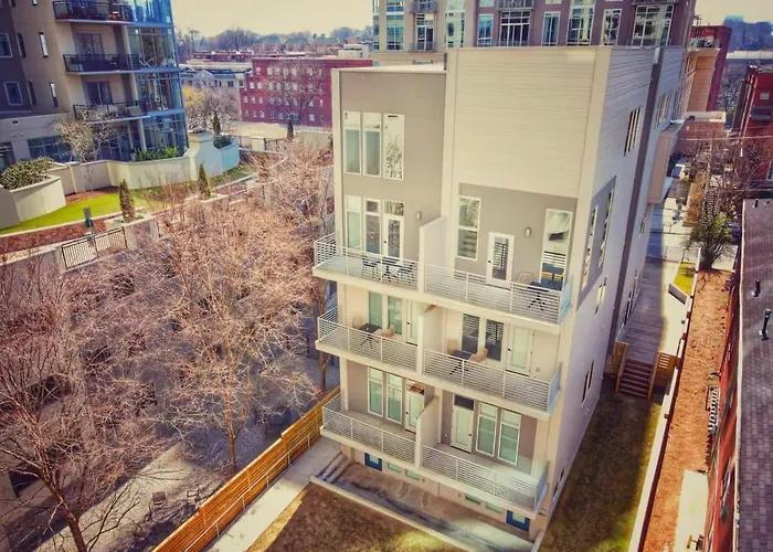 Marvelous Midtown Manor In Piedmont Park