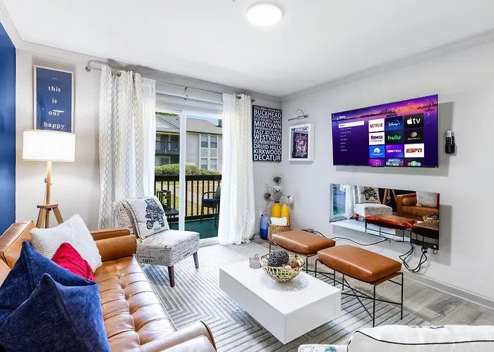 Modern Swank Luxury Aptmins The Battery3Bd2Br