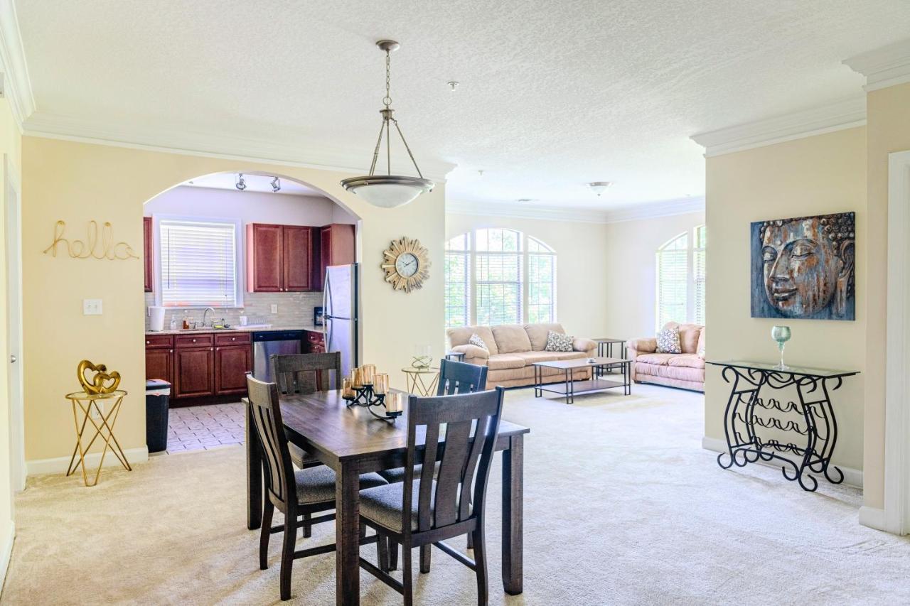 Comfortable Greatly Located Getaway! Apartment
