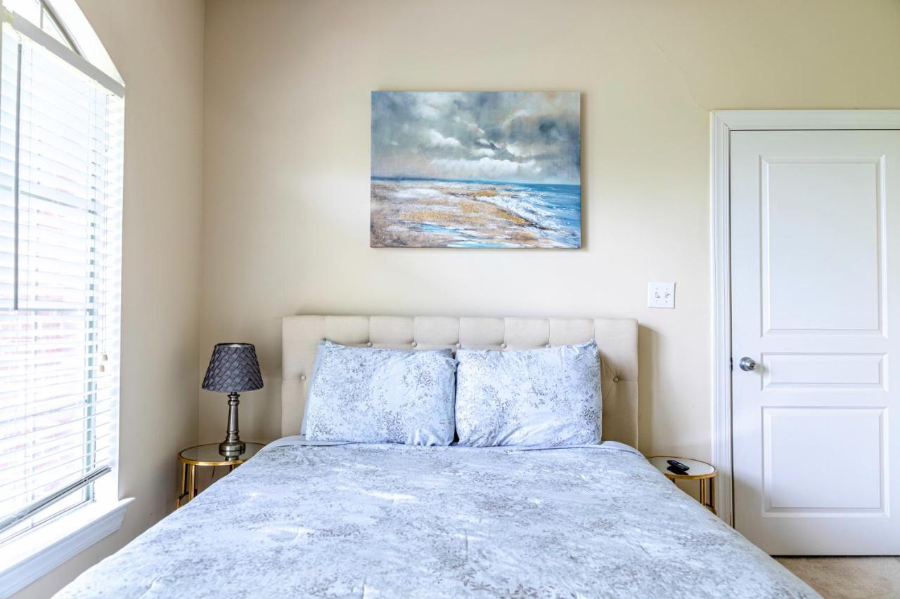 Comfortable Greatly Located Getaway! *