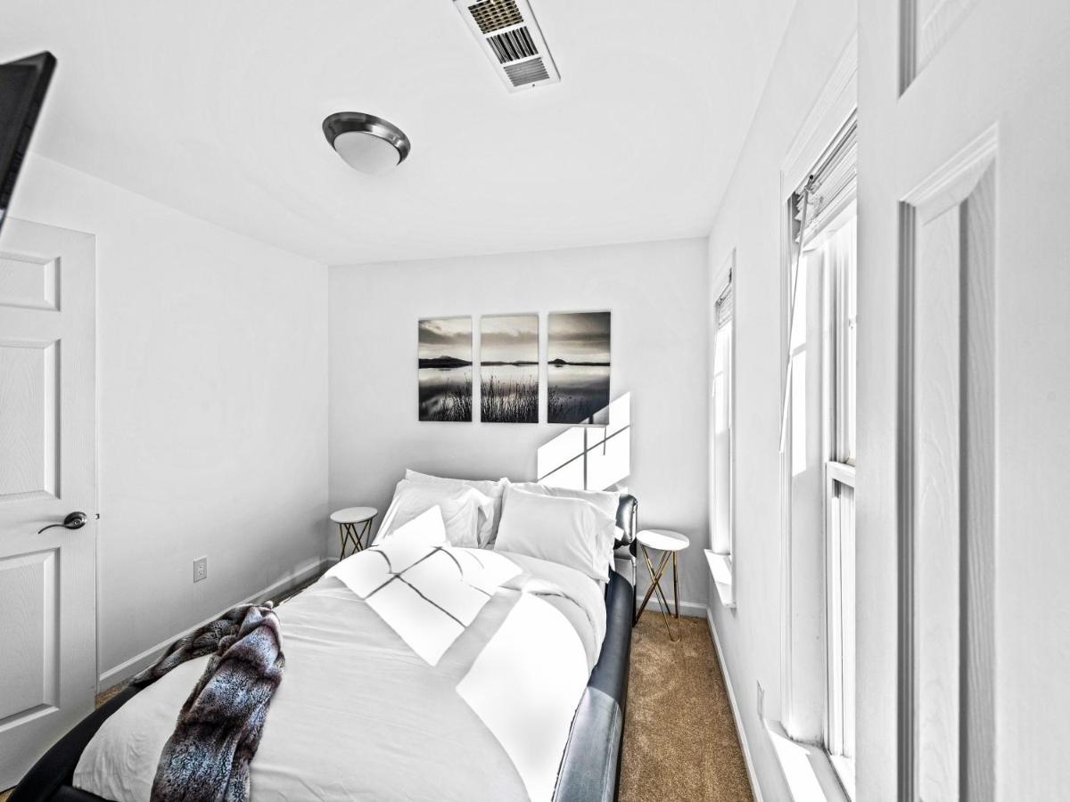 Luxury Business Class - Amazing Location With Views 4