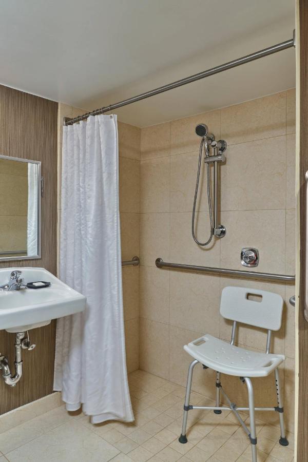 Courtland Grand Hotel, Trademark Collection By Wyndham Hotel 4*