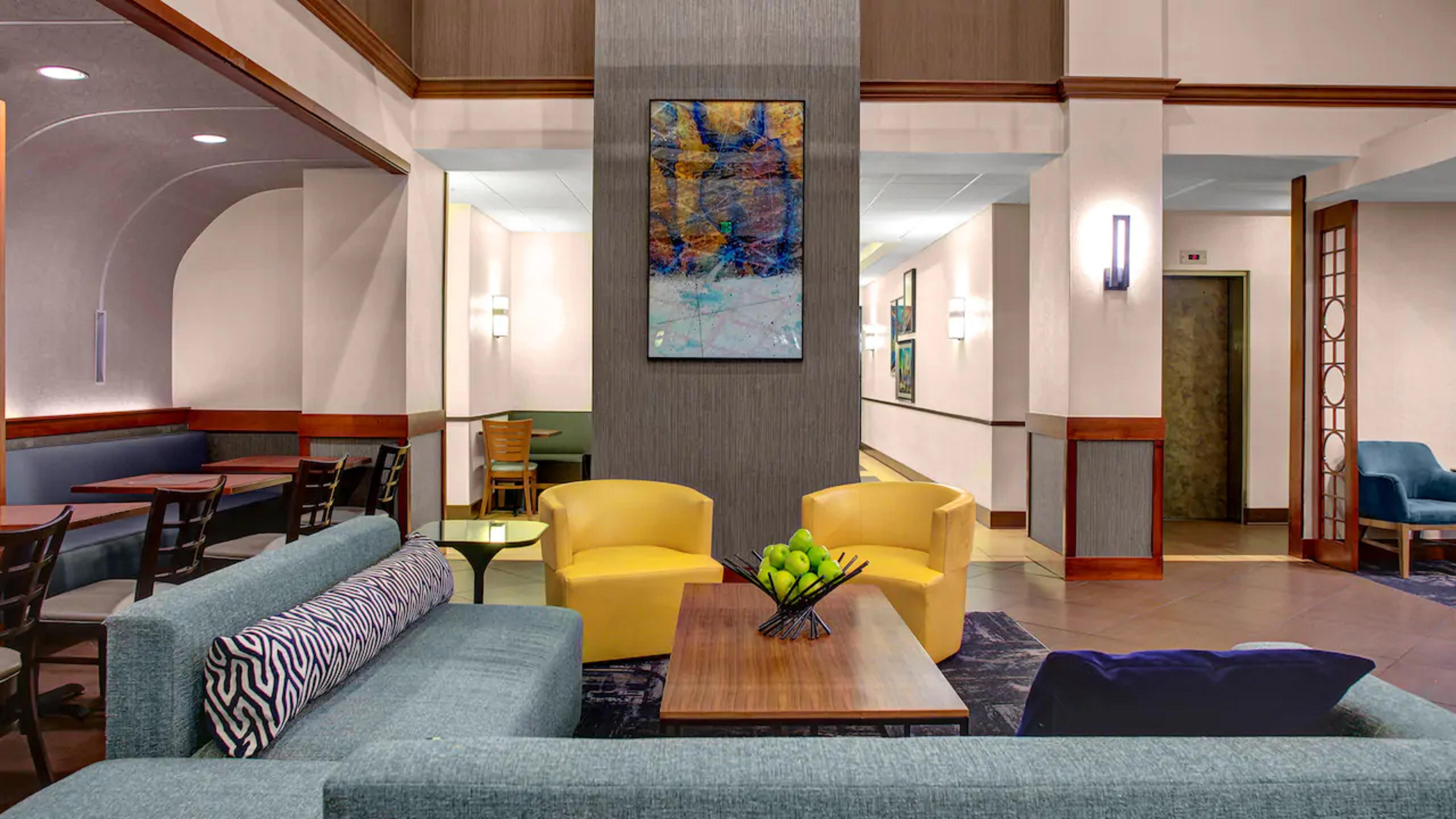 Hyatt Place Buckhead Hotel 3*