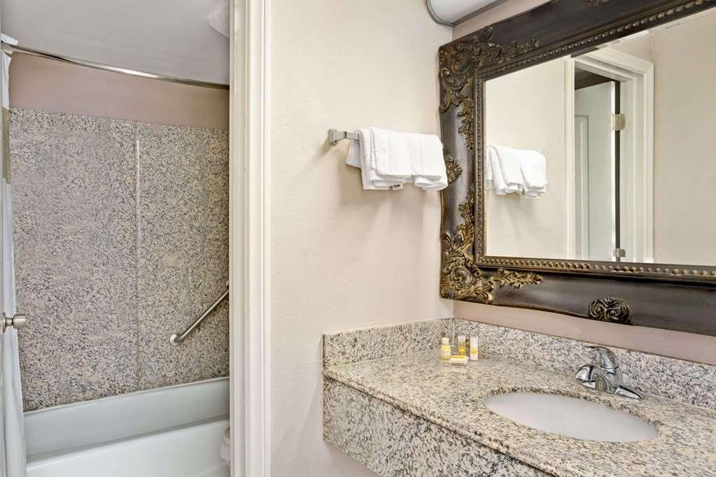 Baymont By Wyndham College Park Atlanta Airport South 3* Atlanta