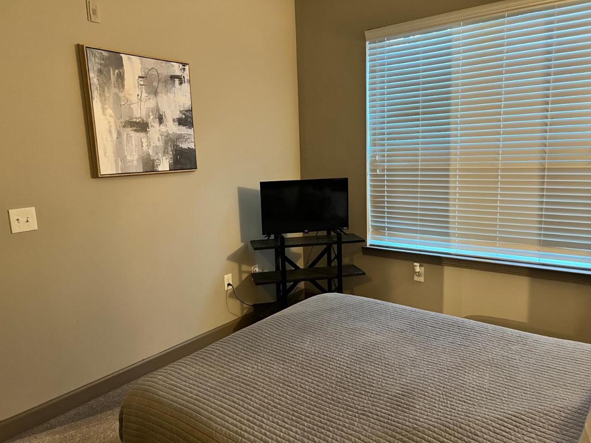 Apartment Bleisure At Atlantic Station Modern 1 Bedroom *