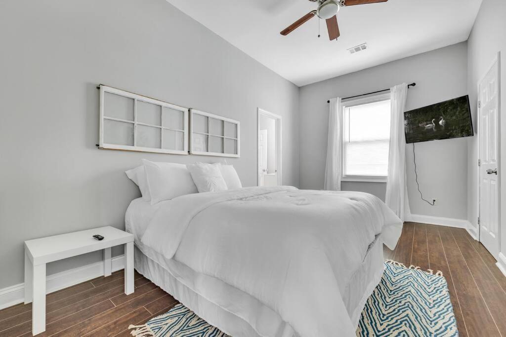 20% Off! Spacious 4br House W/ Free Parking, Wi-fi Holiday home *