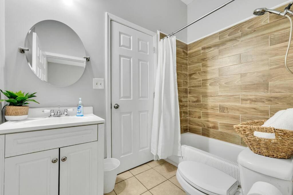 20% Off! Spacious 4br House W/ Free Parking, Wi-fi Holiday home
