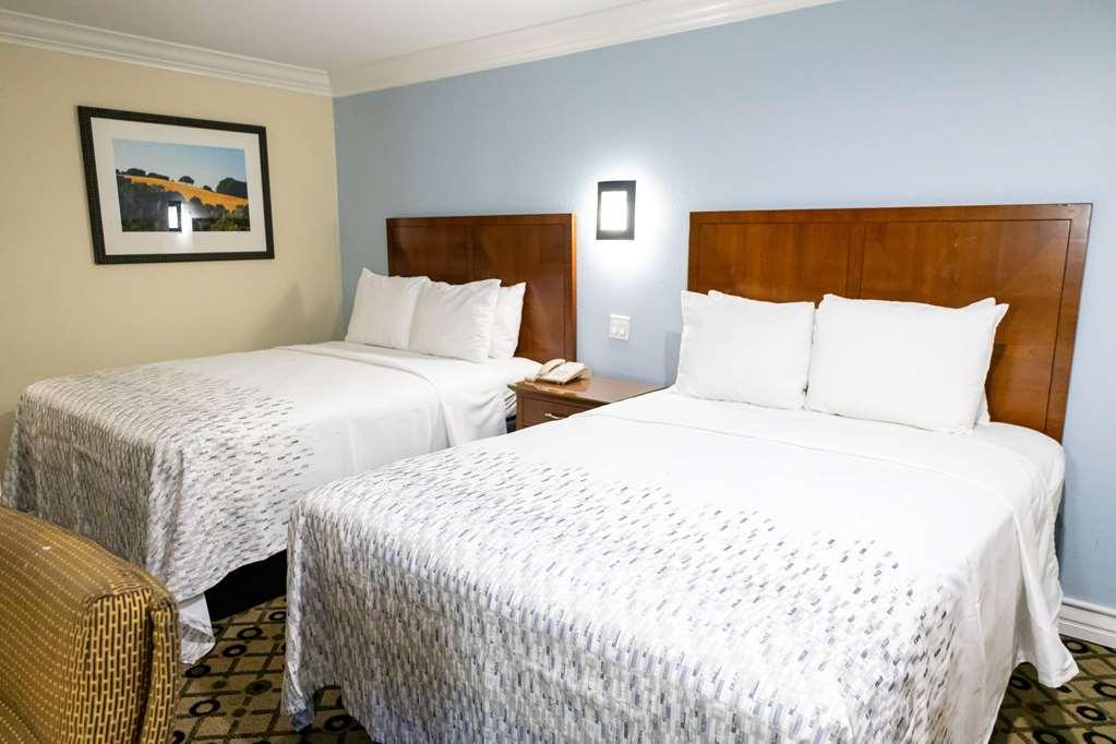 Baymont By Wyndham College Park Atlanta Airport South Hotel