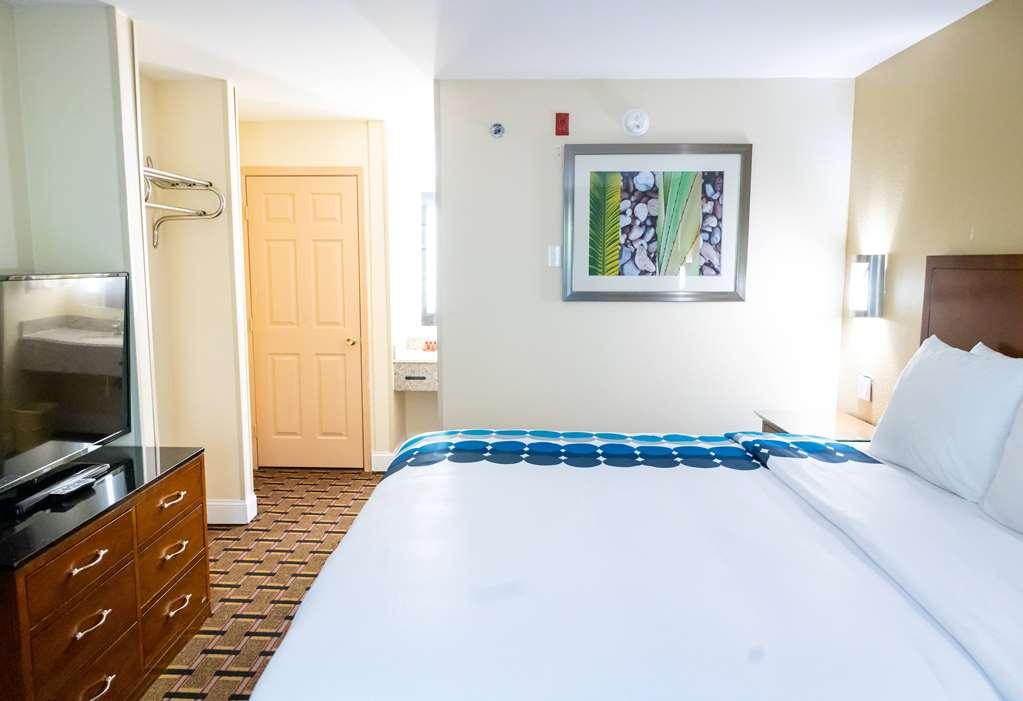 Hotel Baymont By Wyndham College Park Atlanta Airport South Atlanta