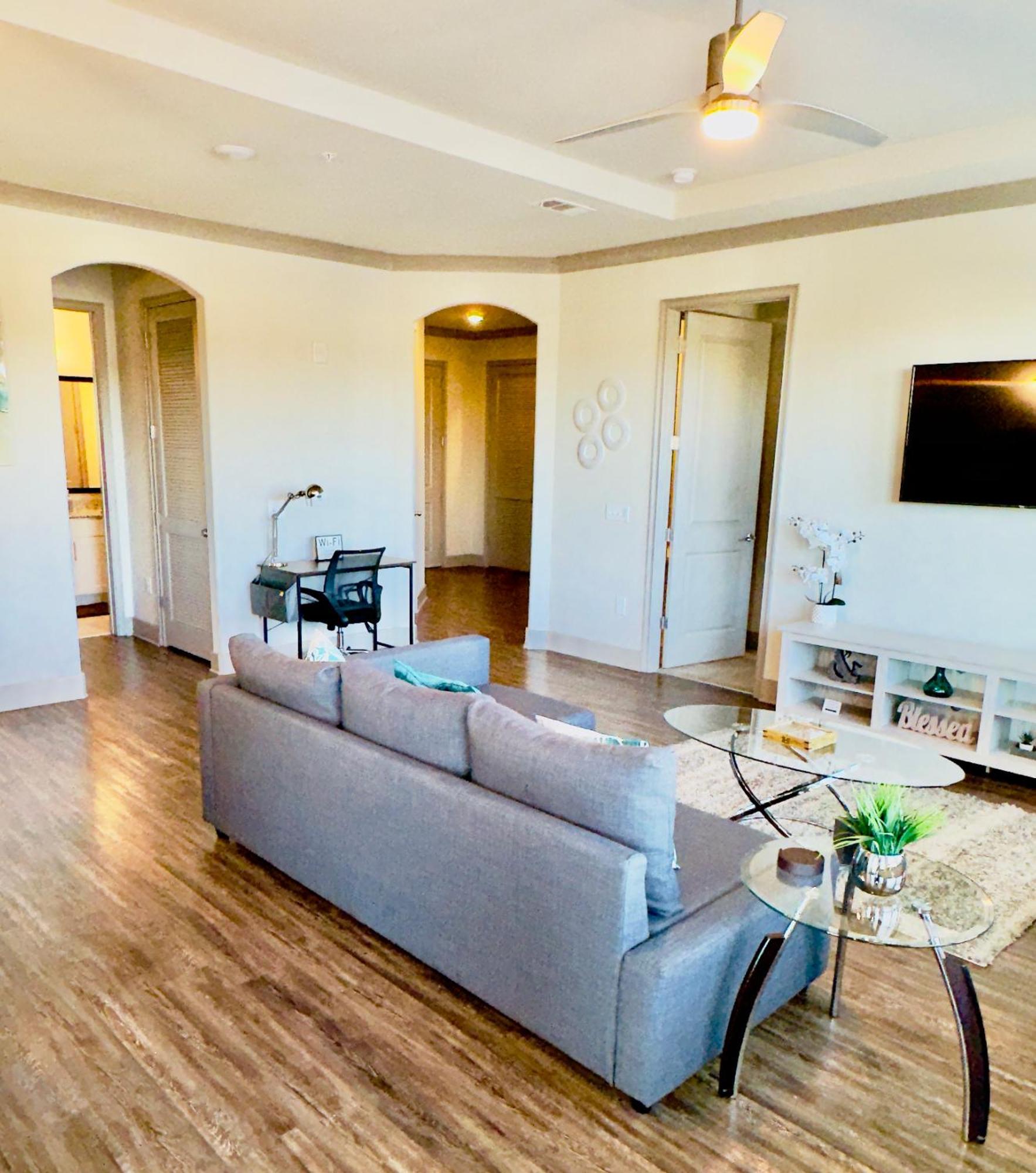 Apartment Buckhead Quarters- Spacious With Private Balcony *