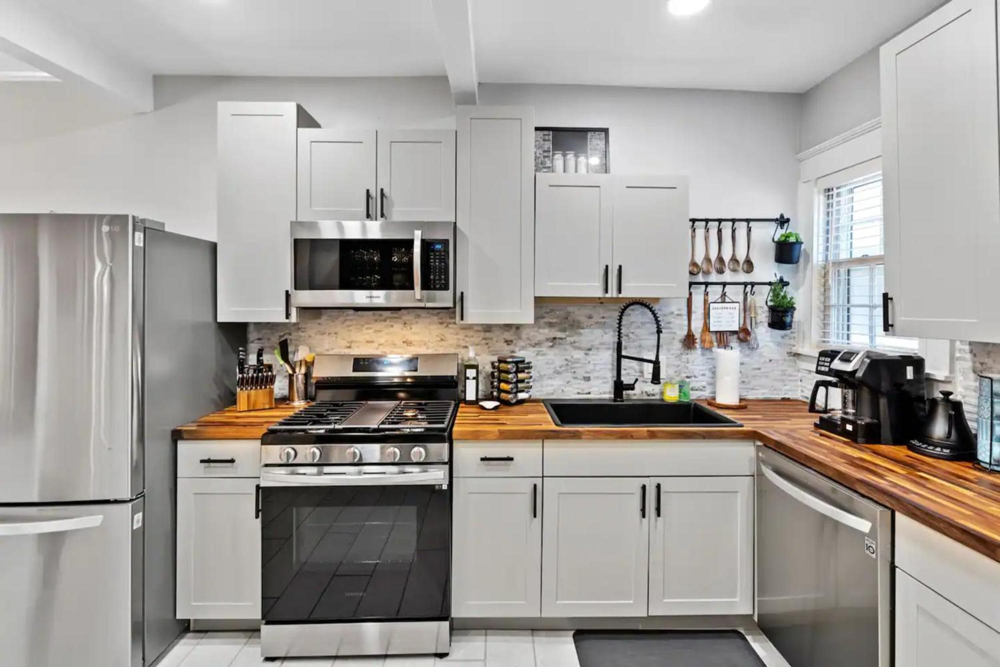 Apartment Crest Homes Atlanta