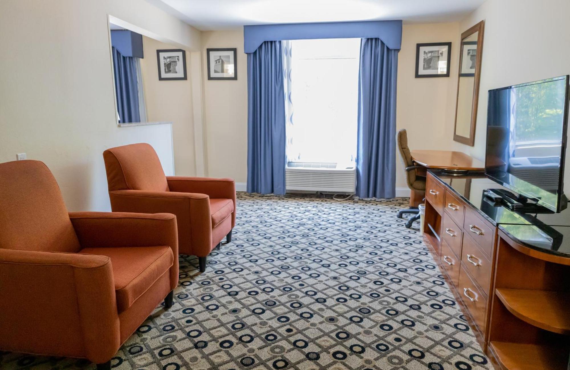 Baymont By Wyndham College Park Atlanta Airport South