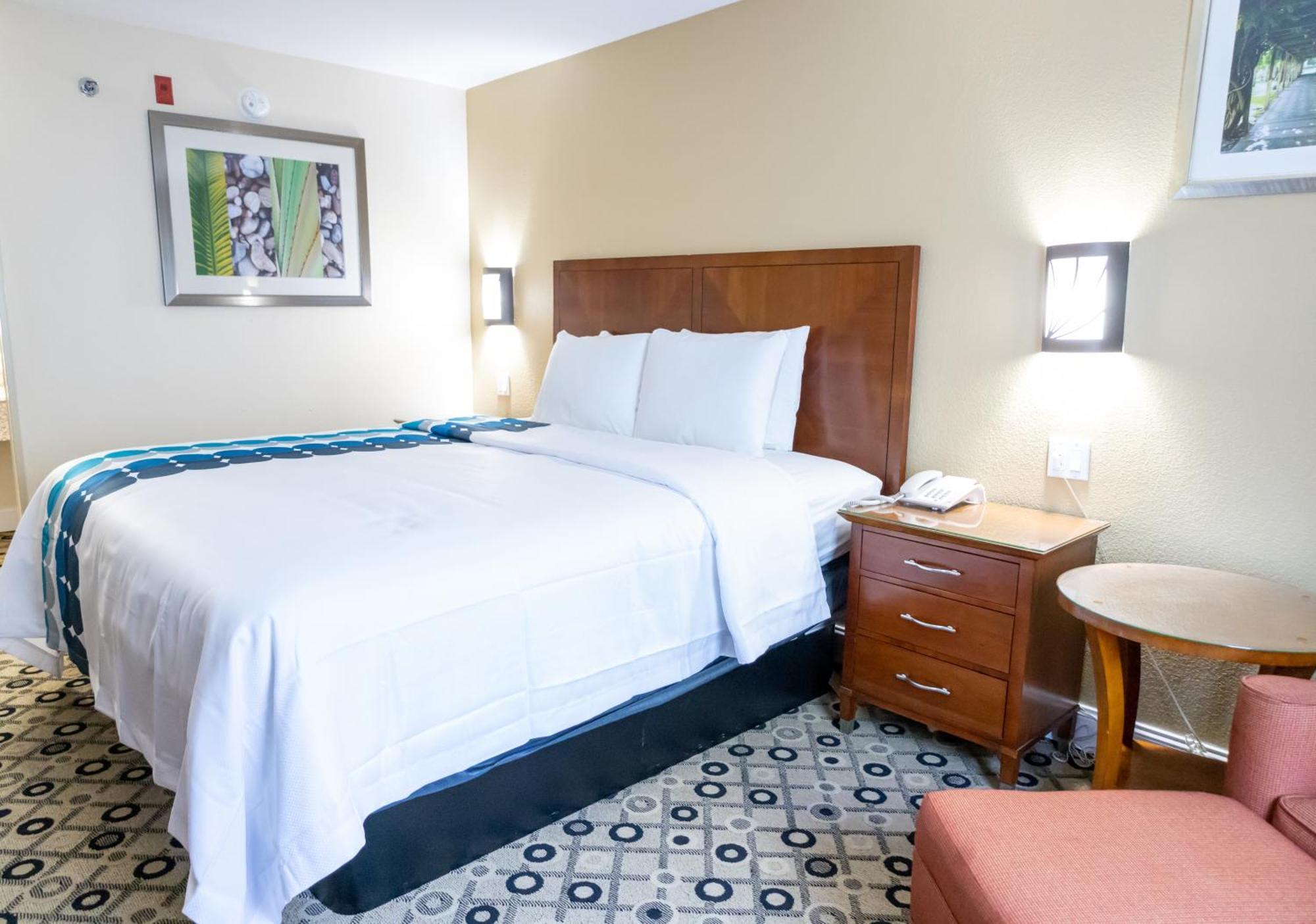 Baymont By Wyndham College Park Atlanta Airport South Hotel 3*