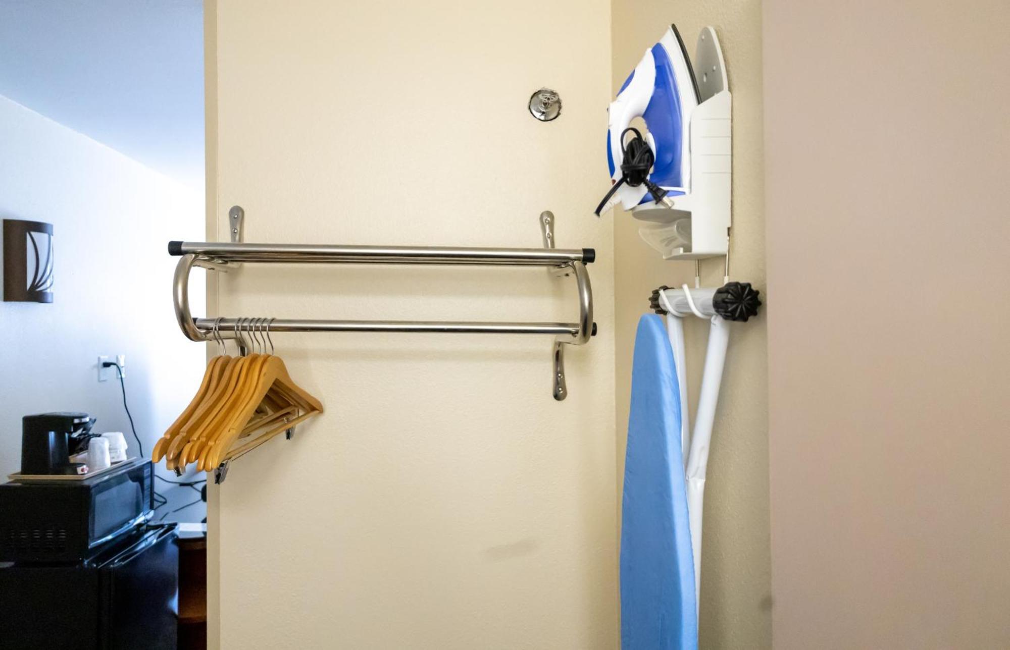 Hotel Baymont By Wyndham College Park Atlanta Airport South 3*