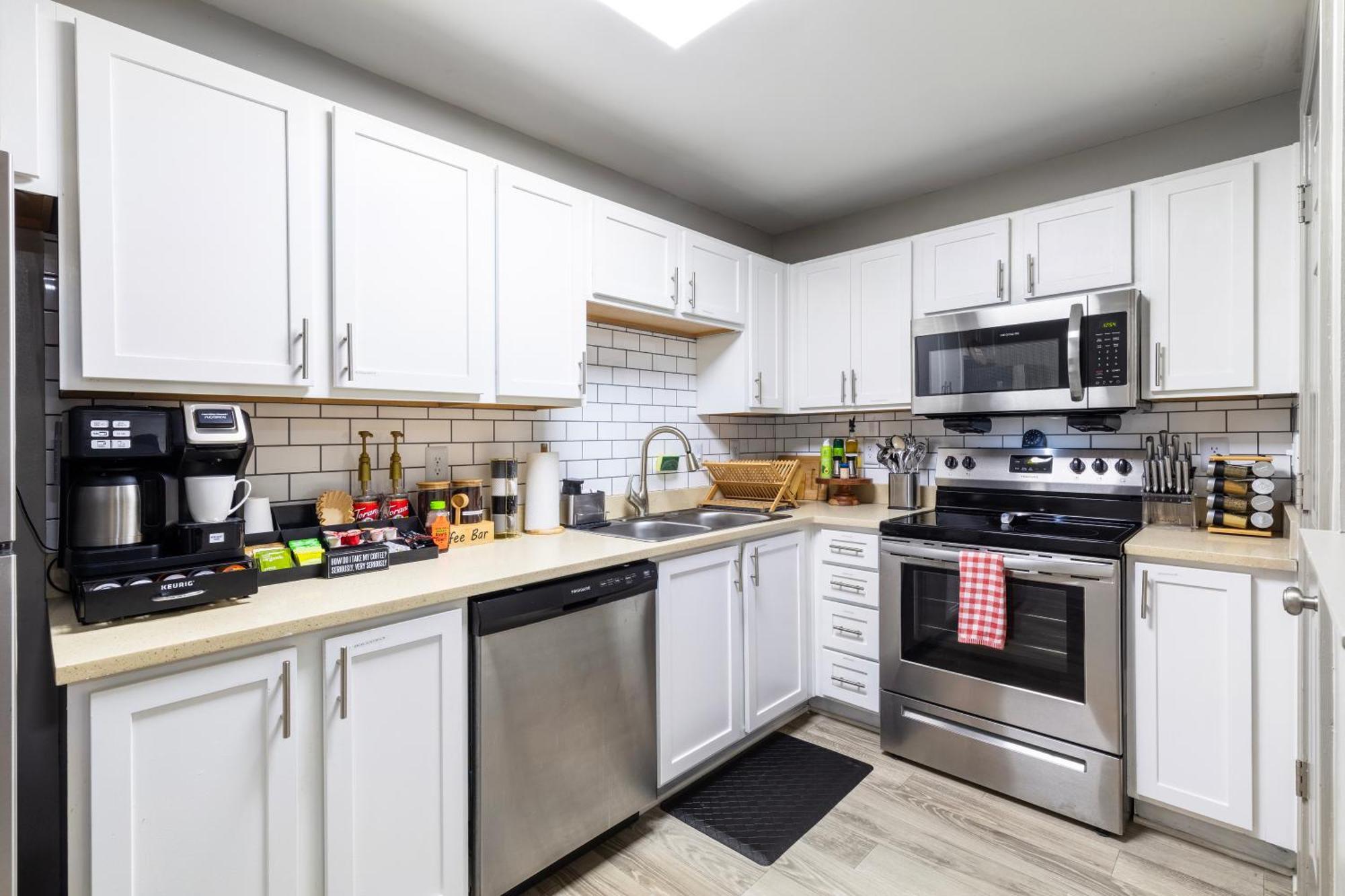 Modern Swank Luxury Aptmins The Battery3bd2br Atlanta