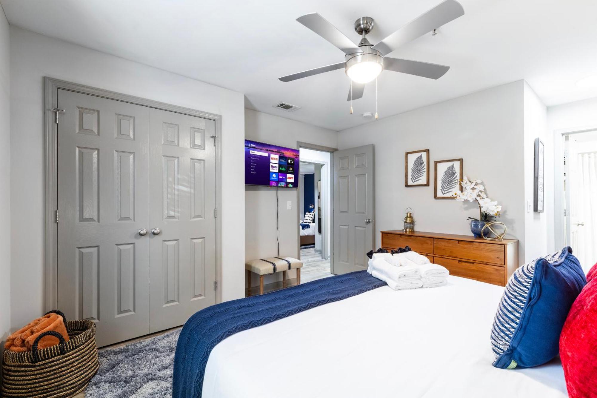 Modern Swank Luxury Aptmins The Battery3bd2br *