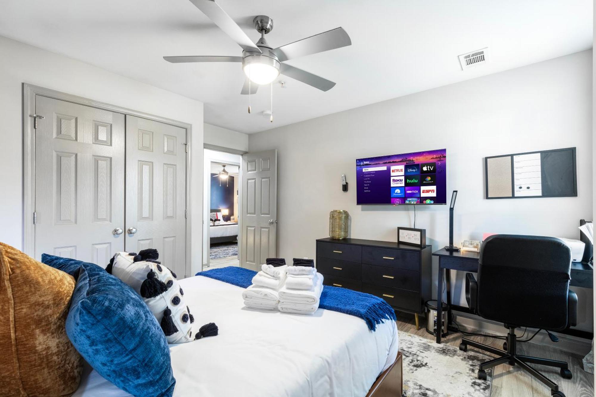 Apartment Modern Swank Luxury Aptmins The Battery3bd2br