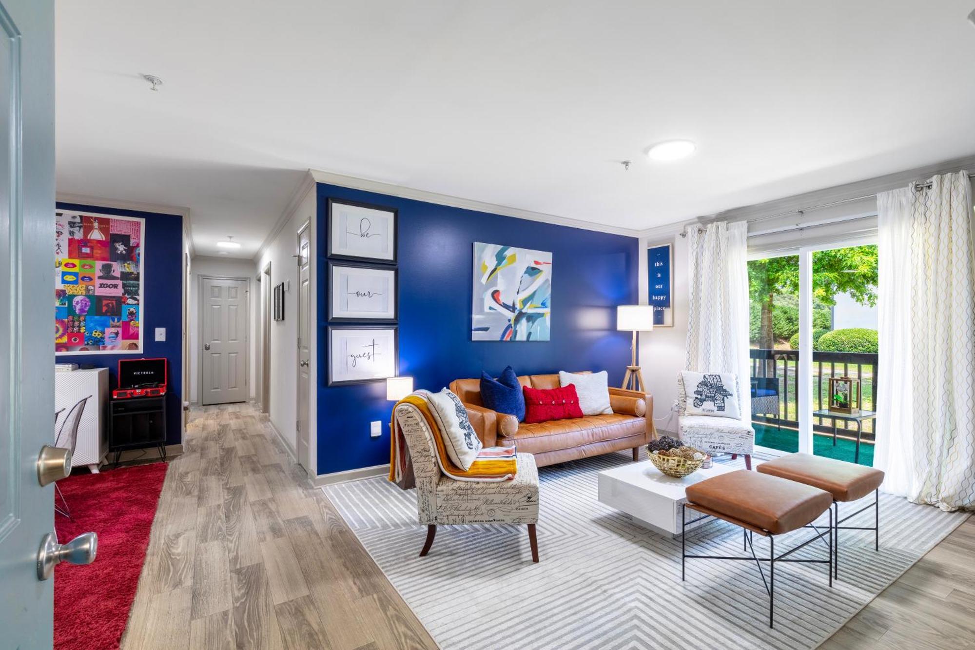 Modern Swank Luxury Aptmins The Battery3bd2br