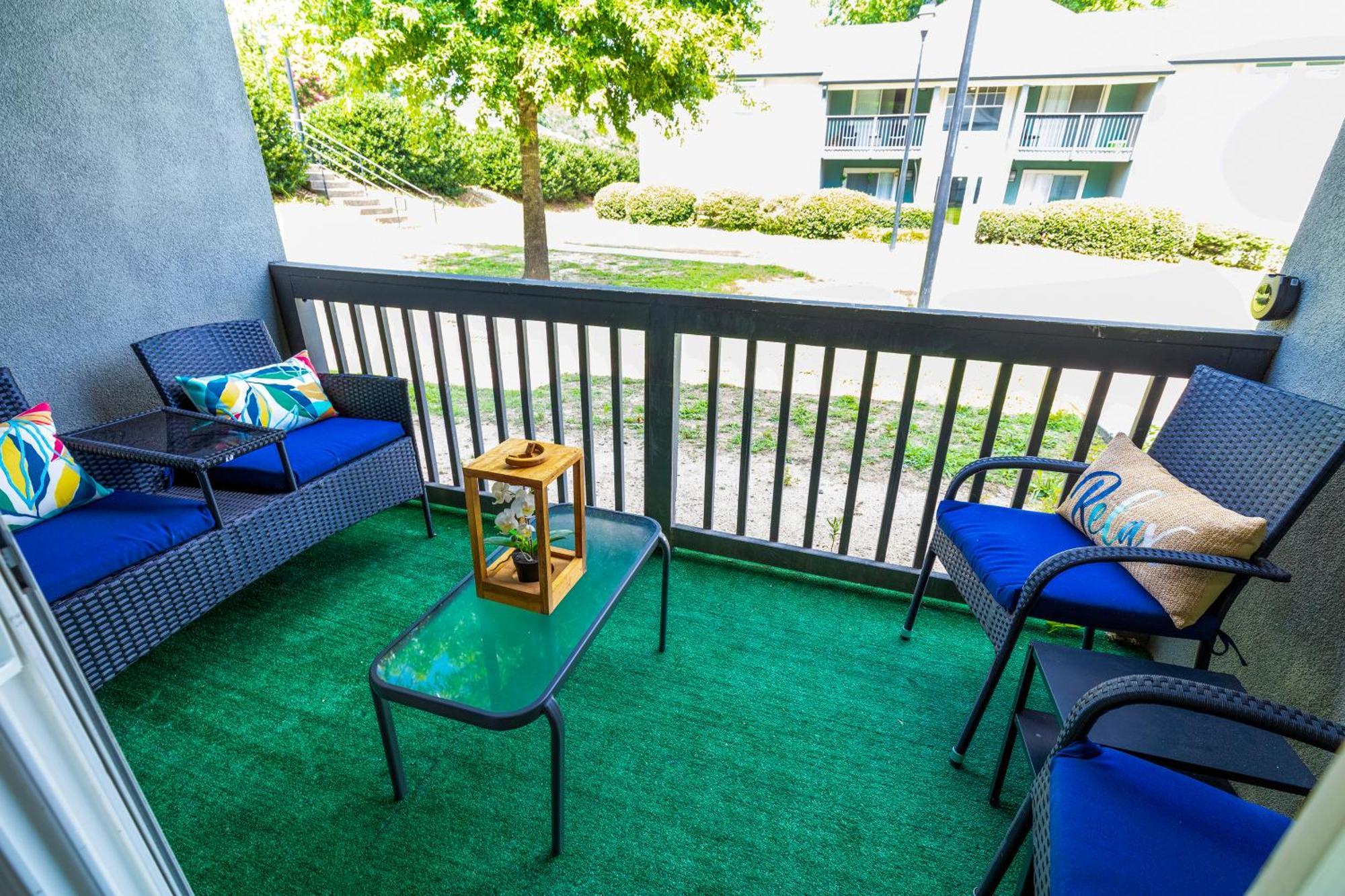 Apartment Modern Swank Luxury Aptmins The Battery3bd2br Atlanta