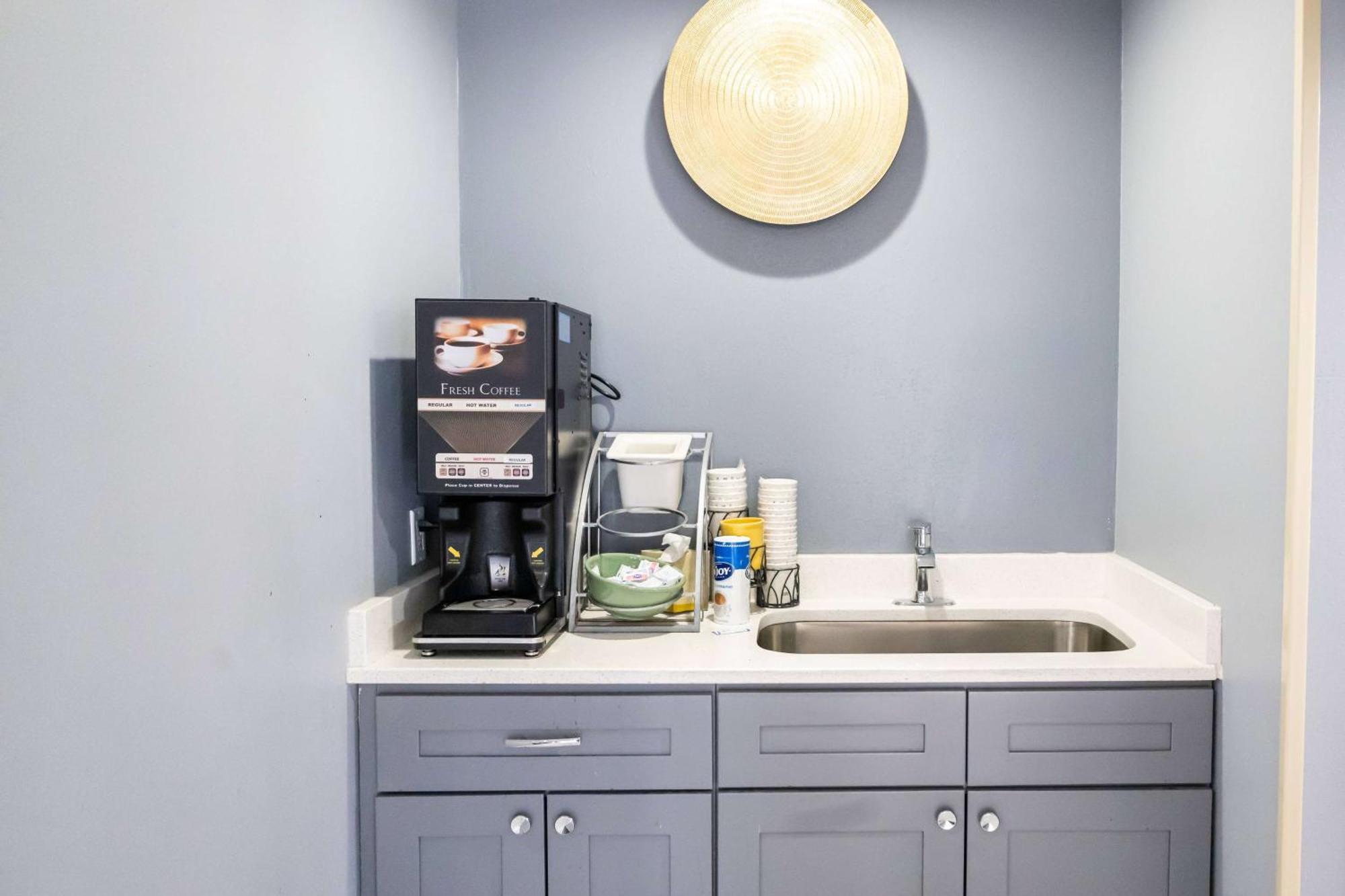 Baymont By Wyndham College Park Atlanta Airport South Atlanta