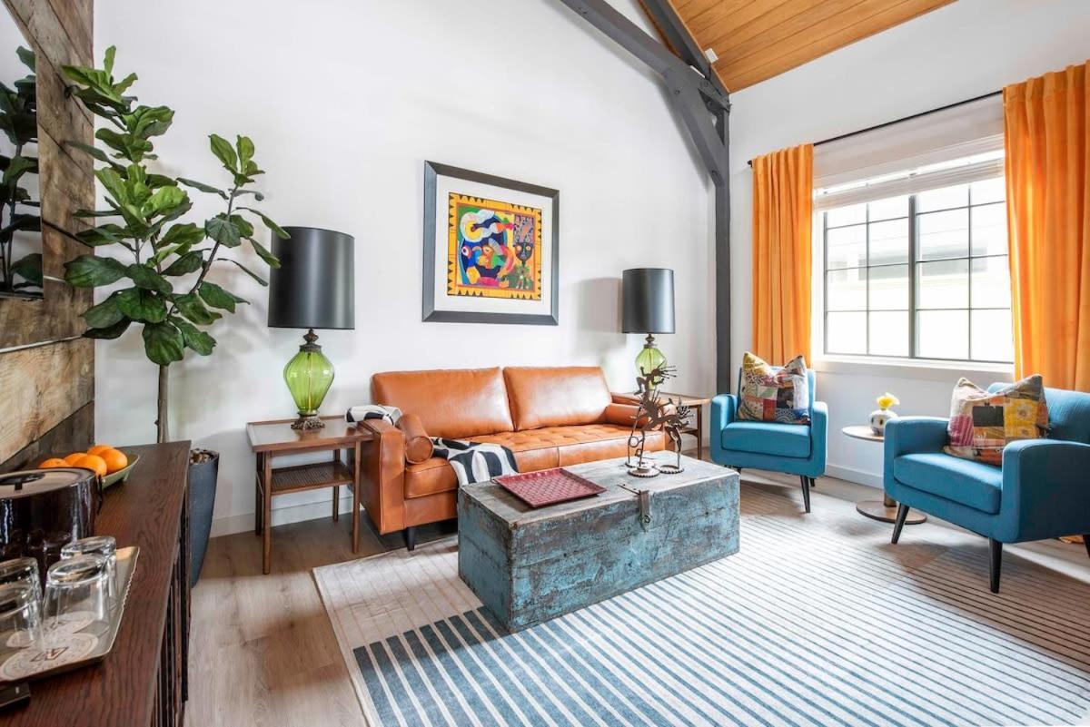 Holy Grail Apartment *