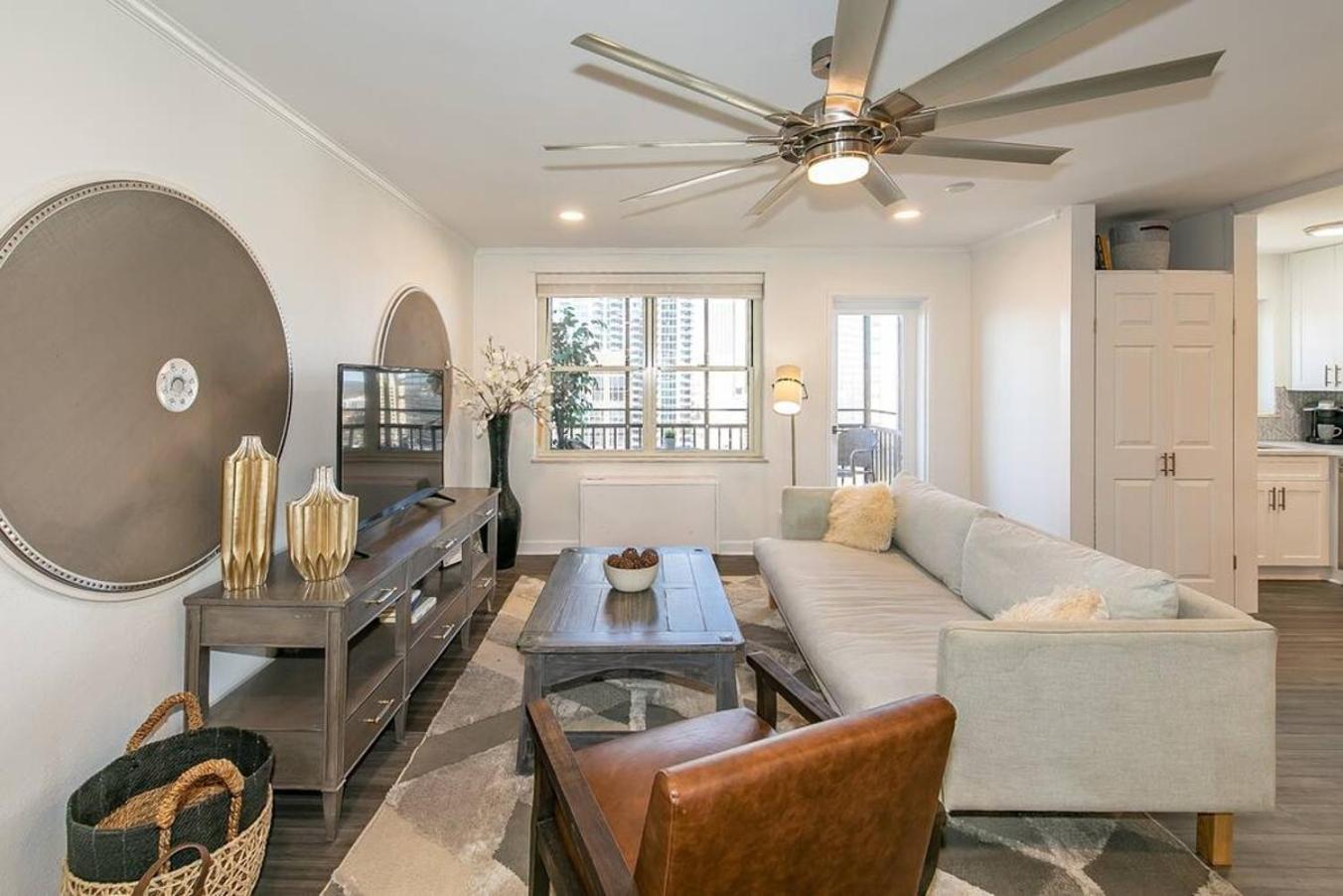 Stayatl High Rise Downtown Atl With Views Holiday home