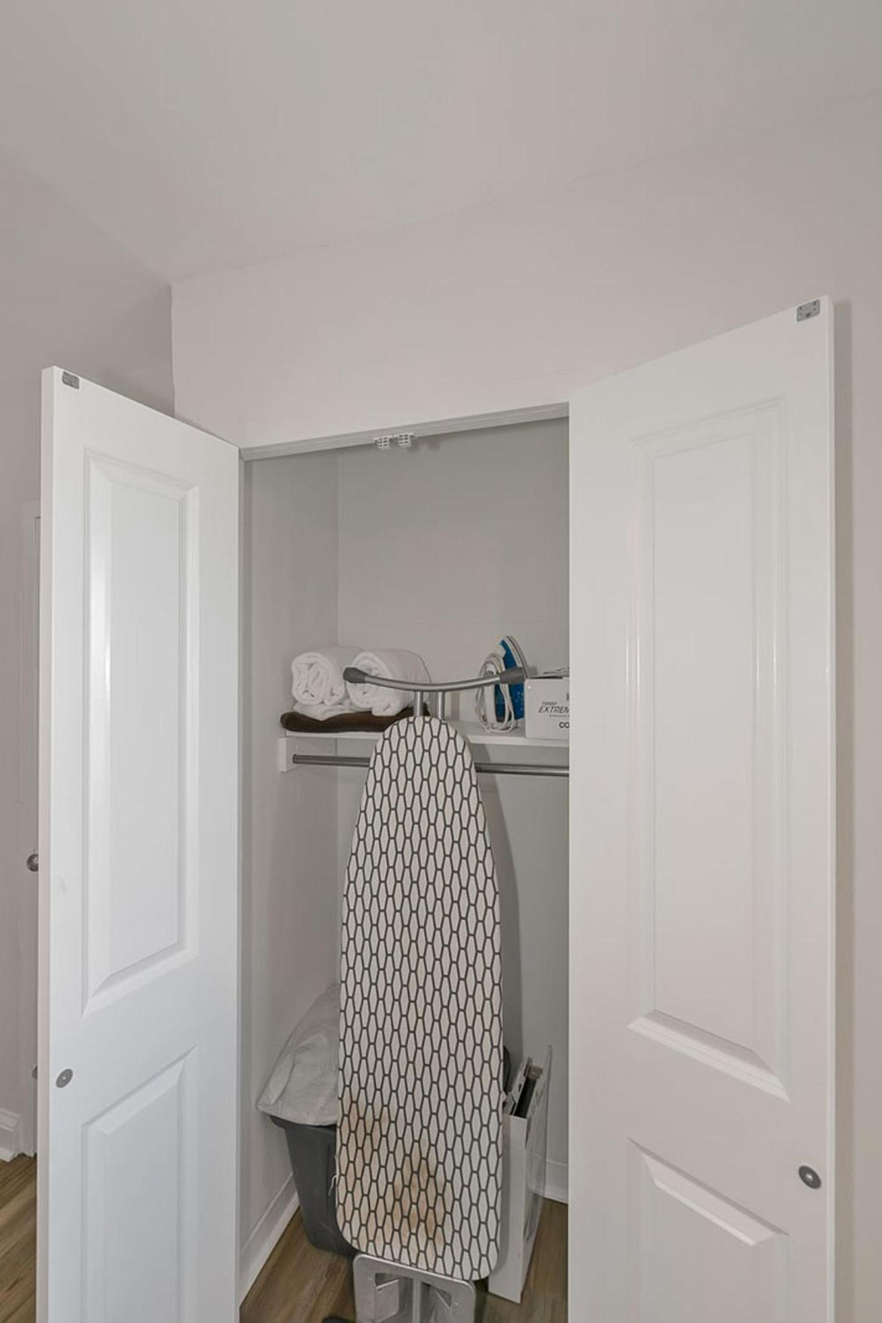 Modern Twist In A Historic Building, Sleeps 6 Atlanta