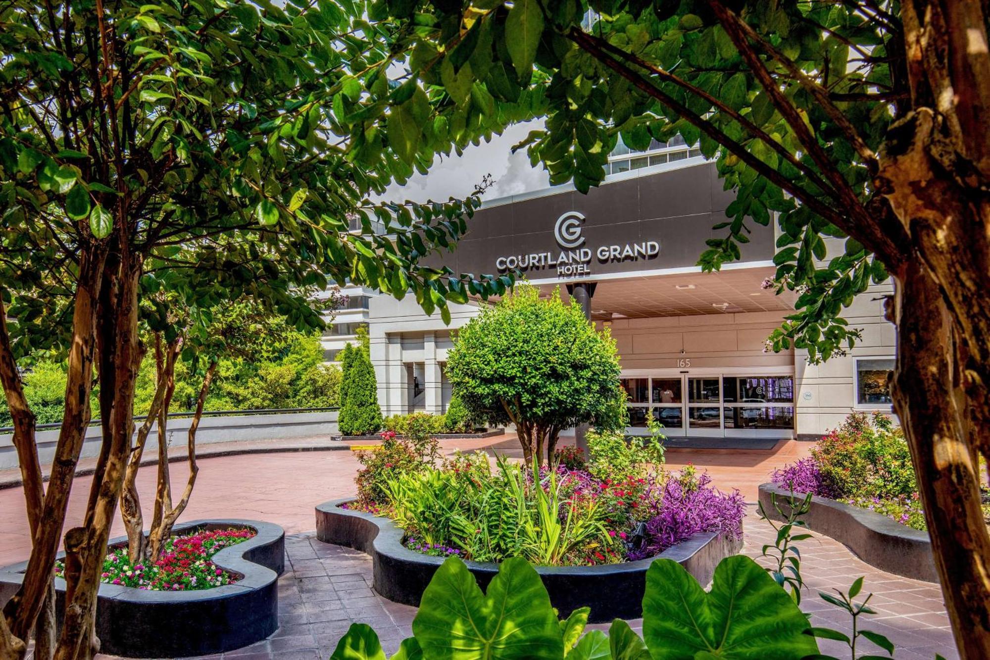 Courtland Grand Hotel, Trademark Collection By Wyndham Hotel 4*