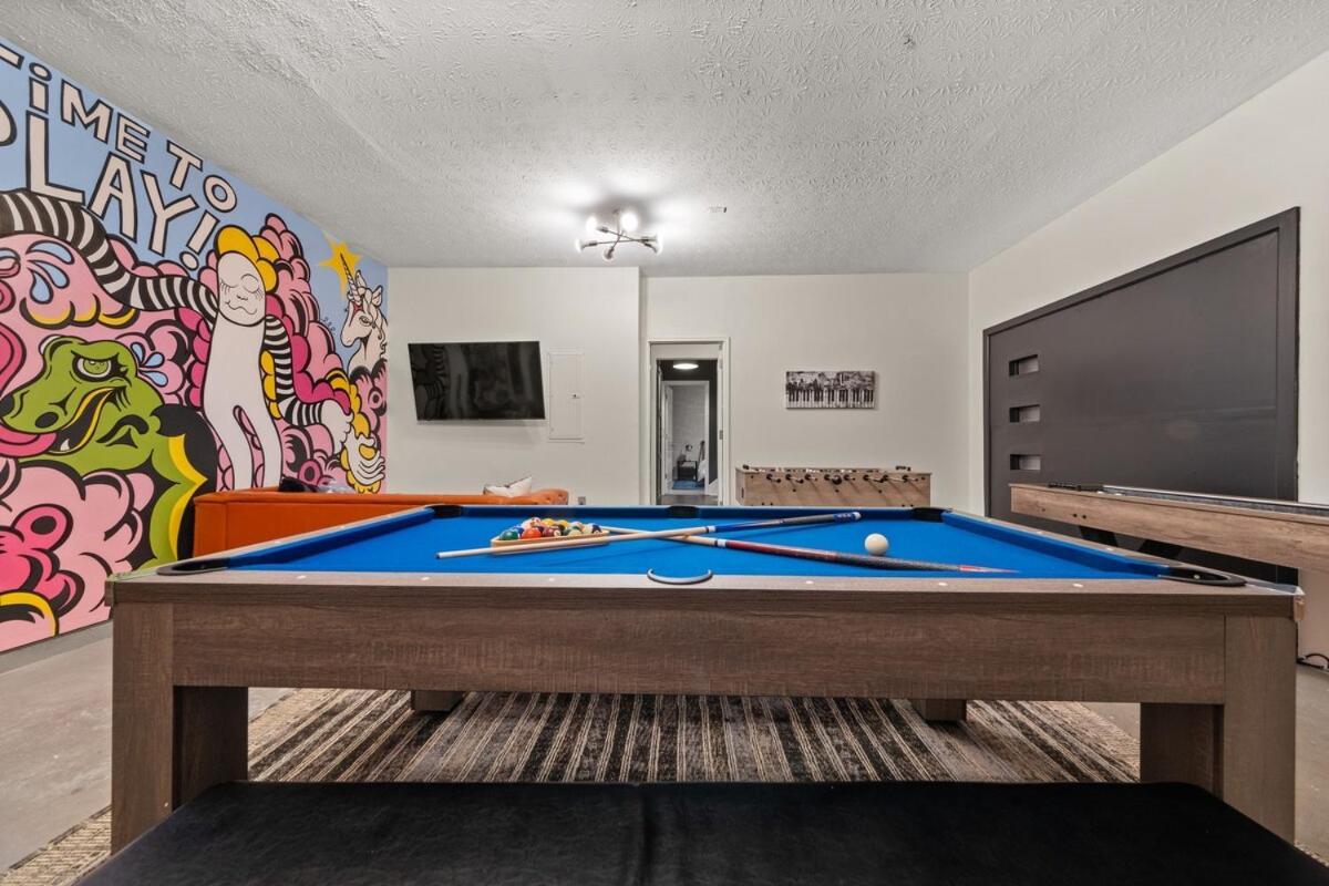 Holiday home Atl Patio Paradise Pool, Hottub, Theater, Gmrm, B-ball