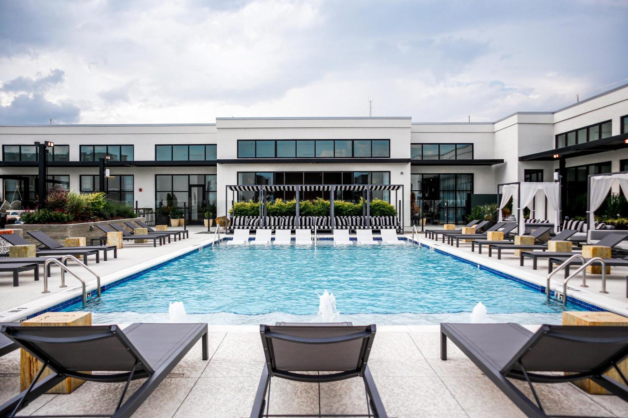 Sentral West Midtown At Star Metals 4*