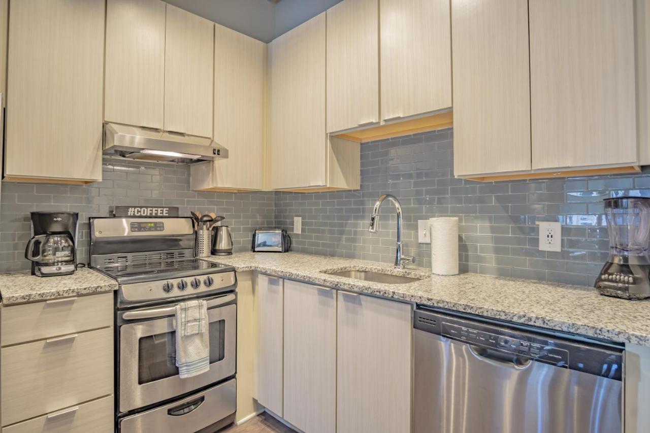 Amazing Fully Furnished Apartment *