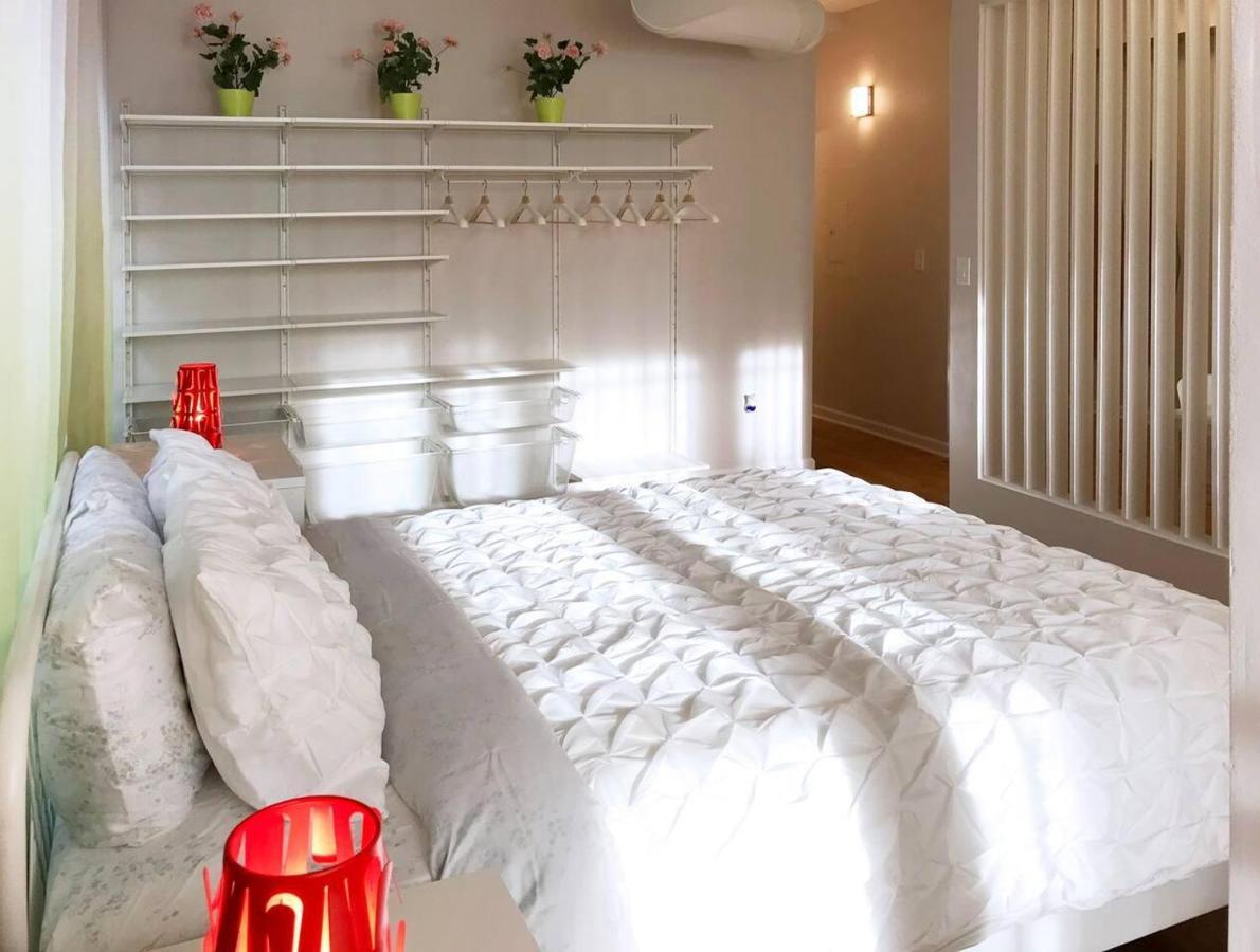 Downtown Romance - Location - Comfort - Style Holiday home Atlanta
